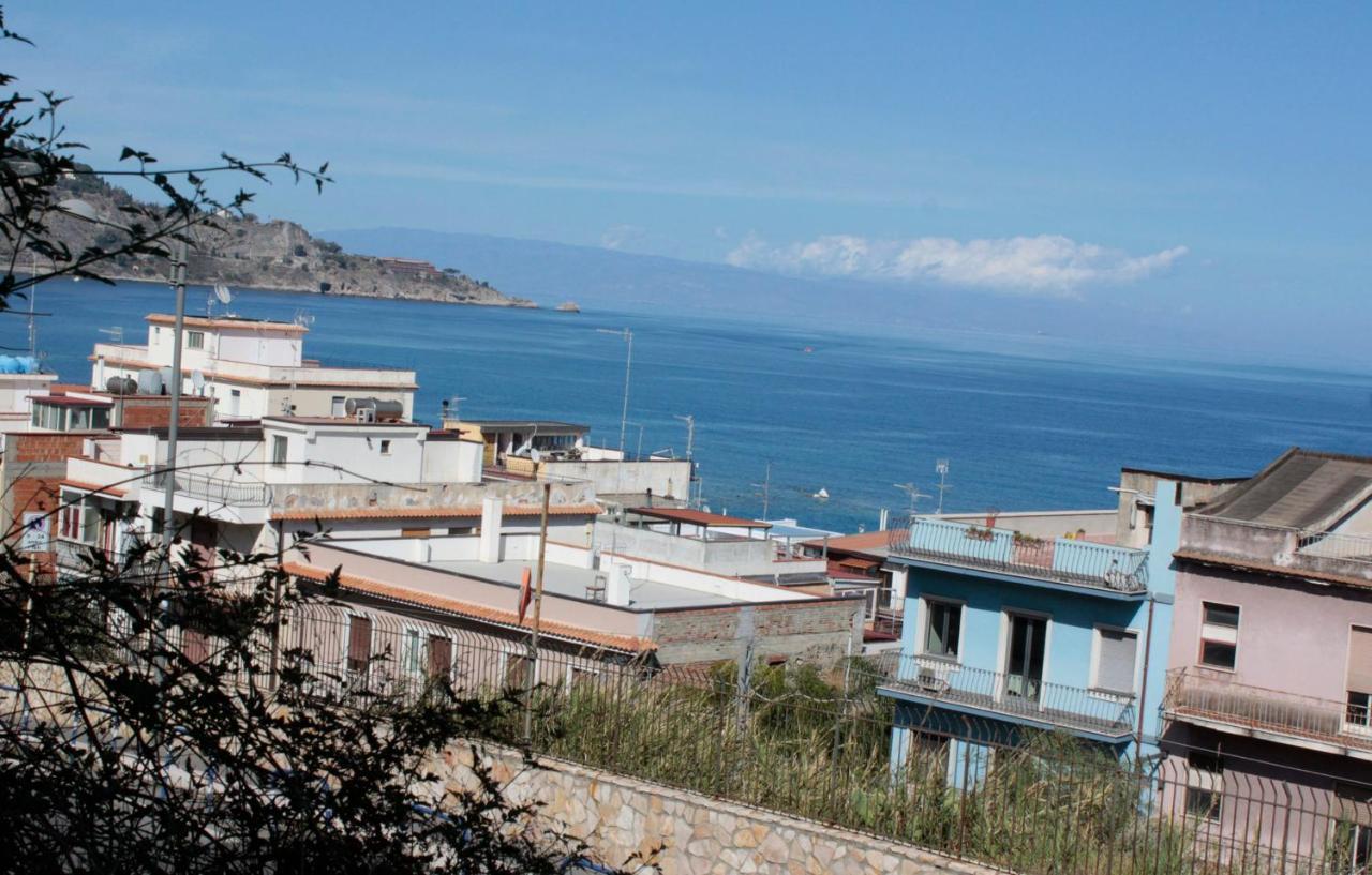 Bed & Breakfast Lighea Giardini Naxos Exterior foto